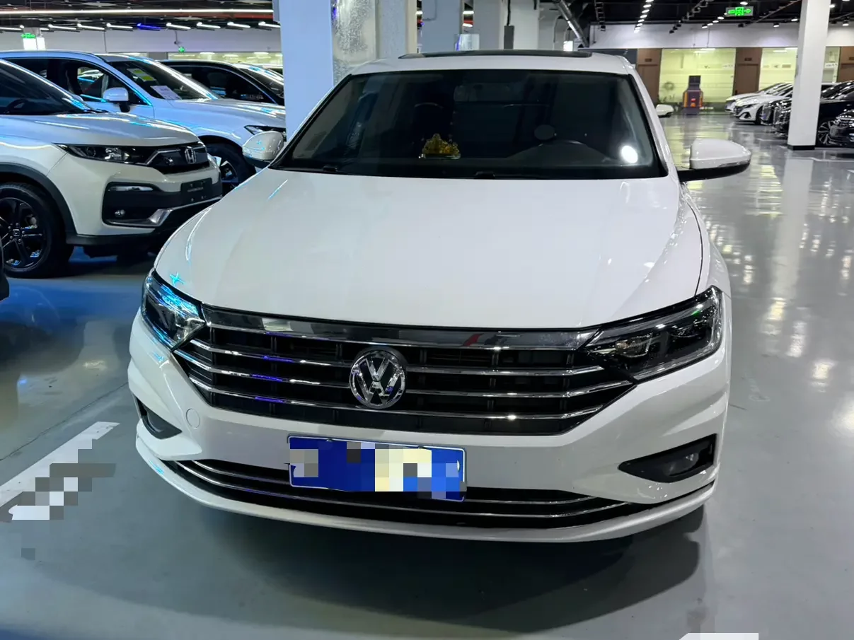 Volkswagen Sagitar