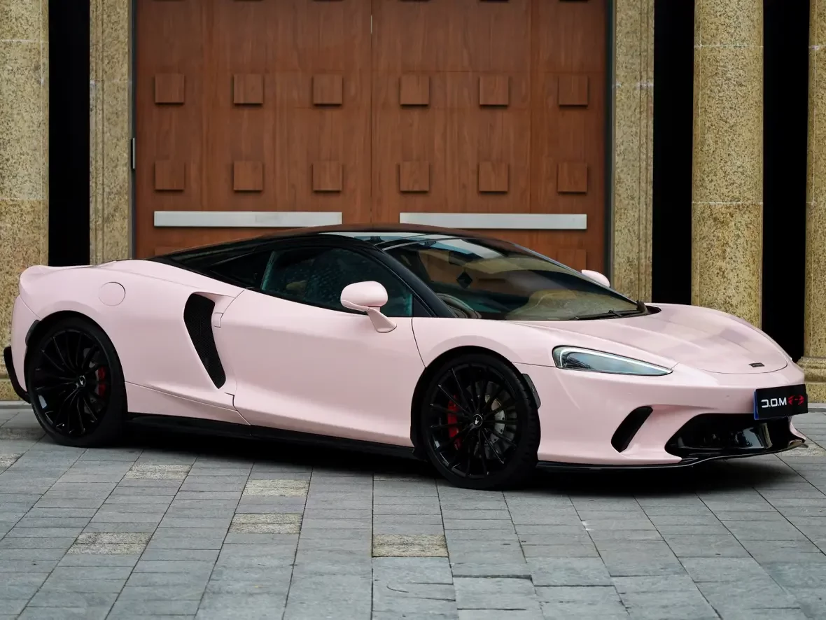 McLaren GT