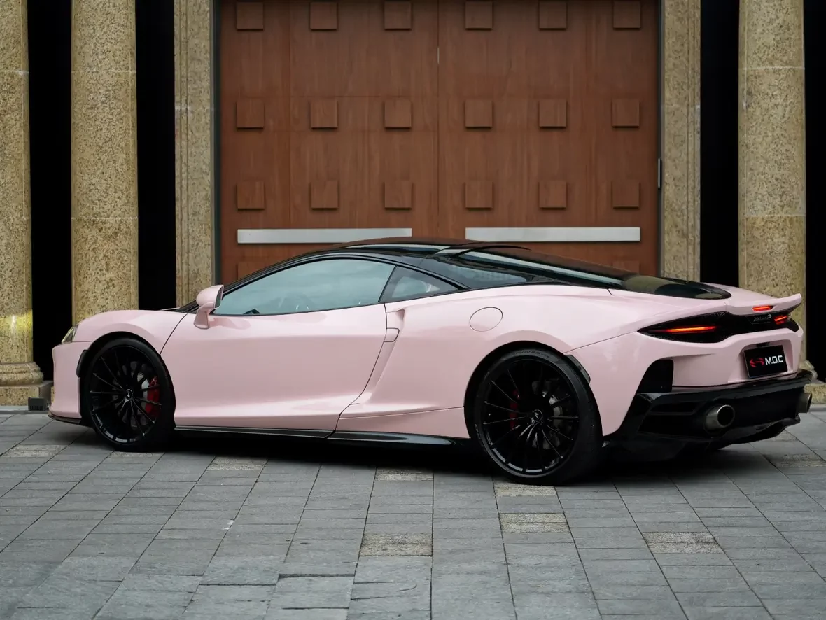 McLaren GT