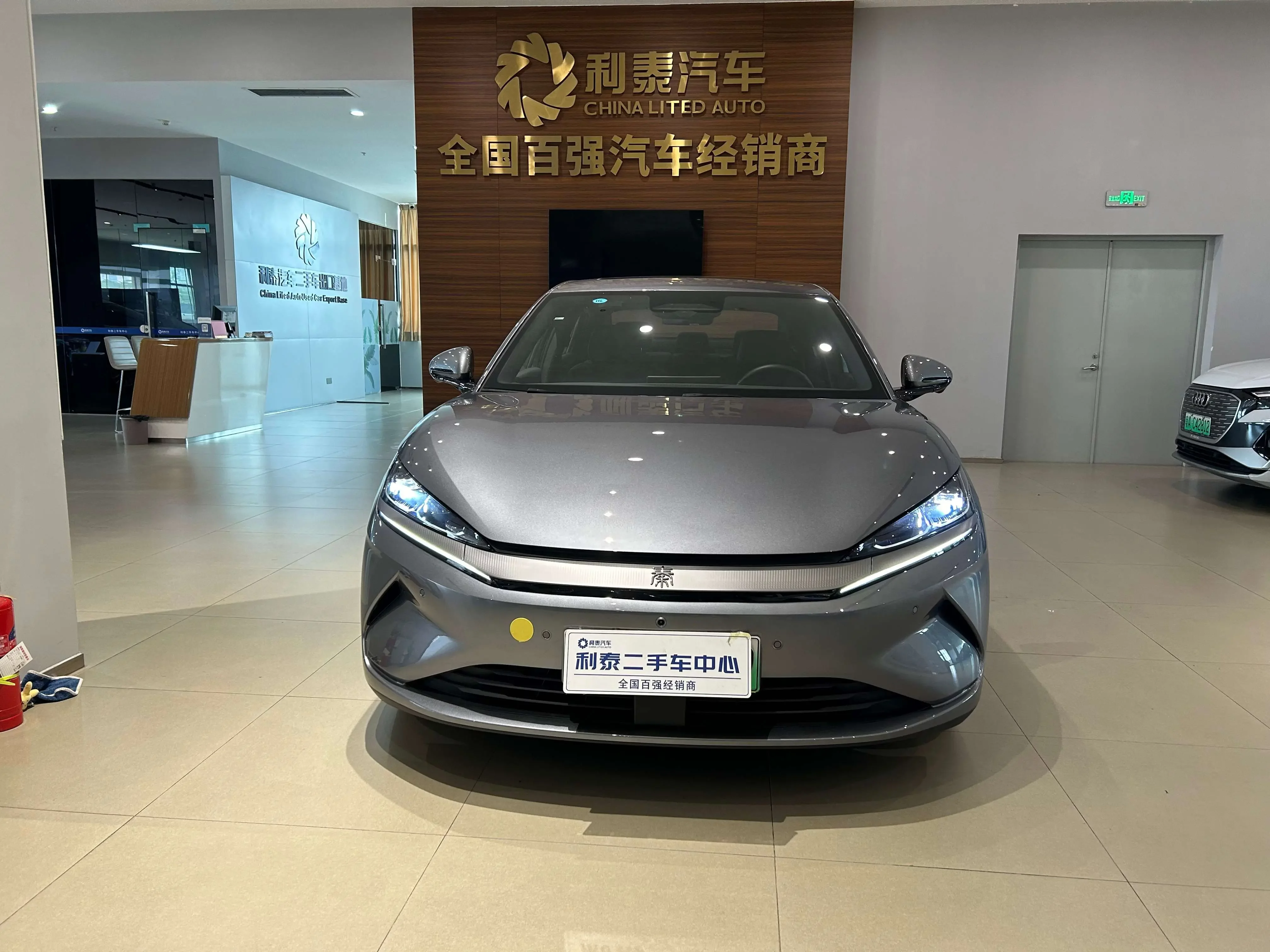 BYD Qin L EV