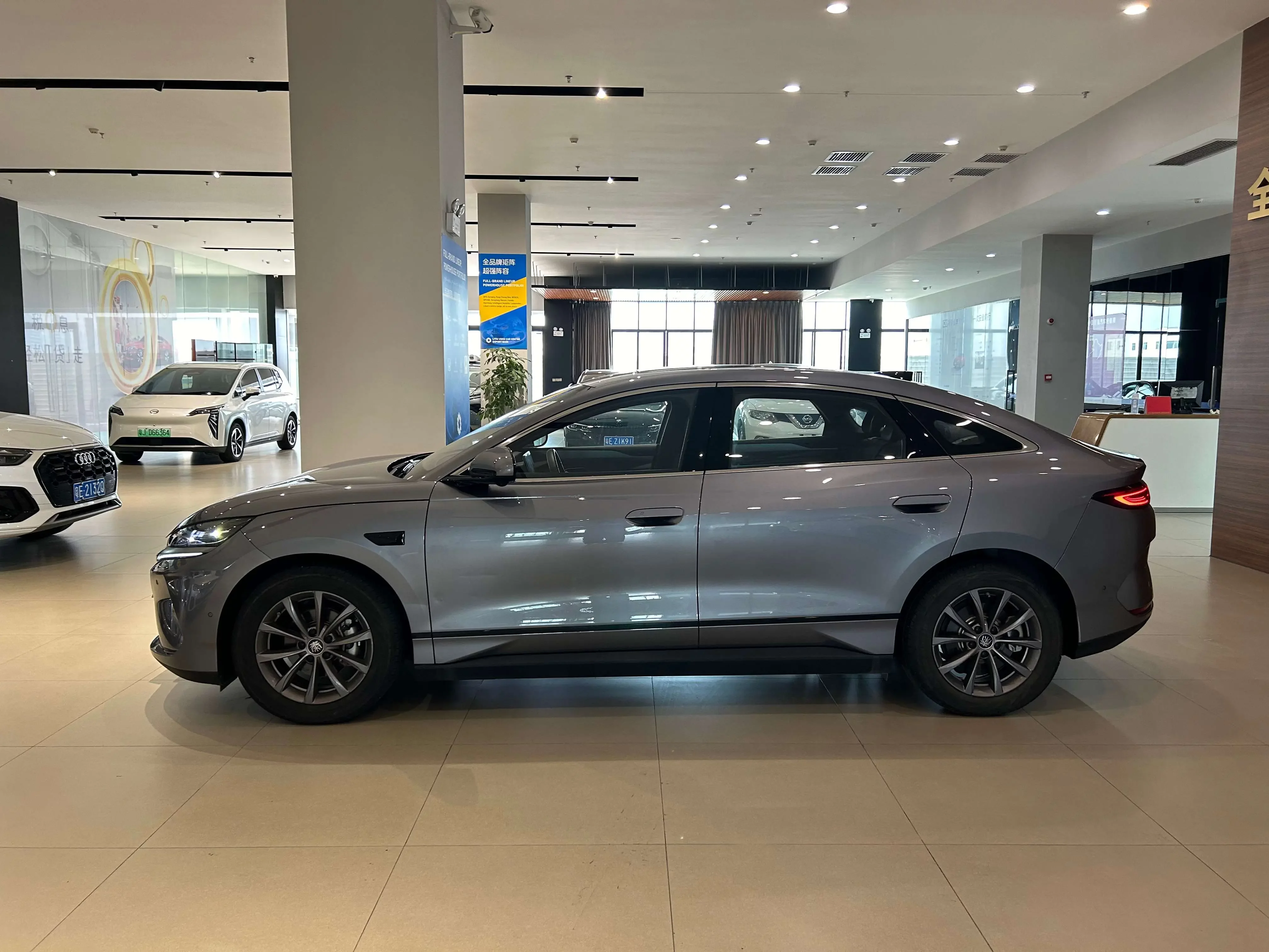 BYD Qin L EV