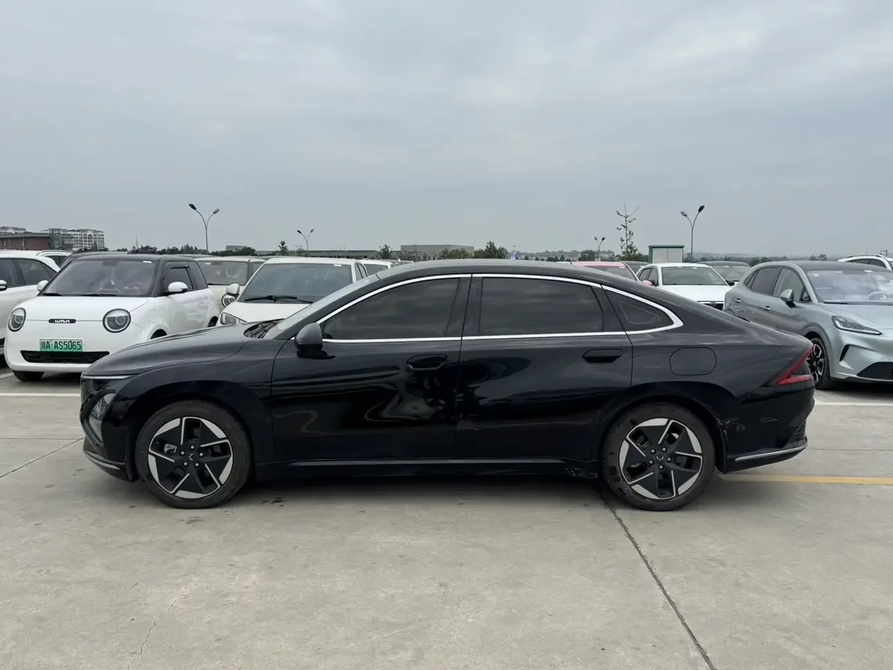 Wuling Starlight PHEV