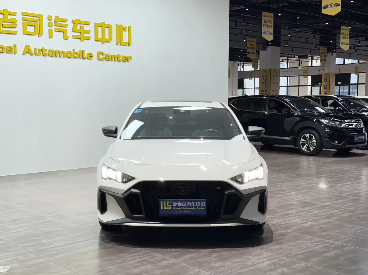 GAC Trumpchi Empow  из Китая