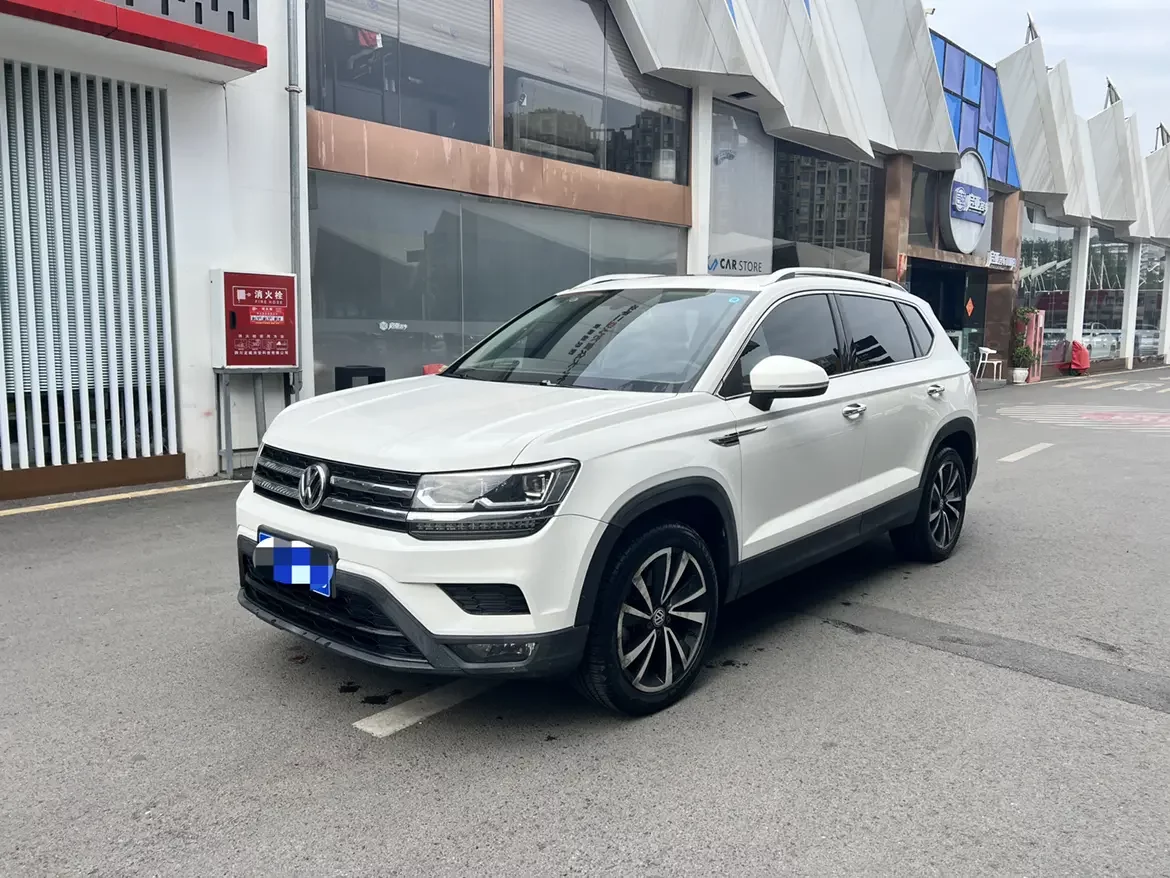 Volkswagen Tharu
