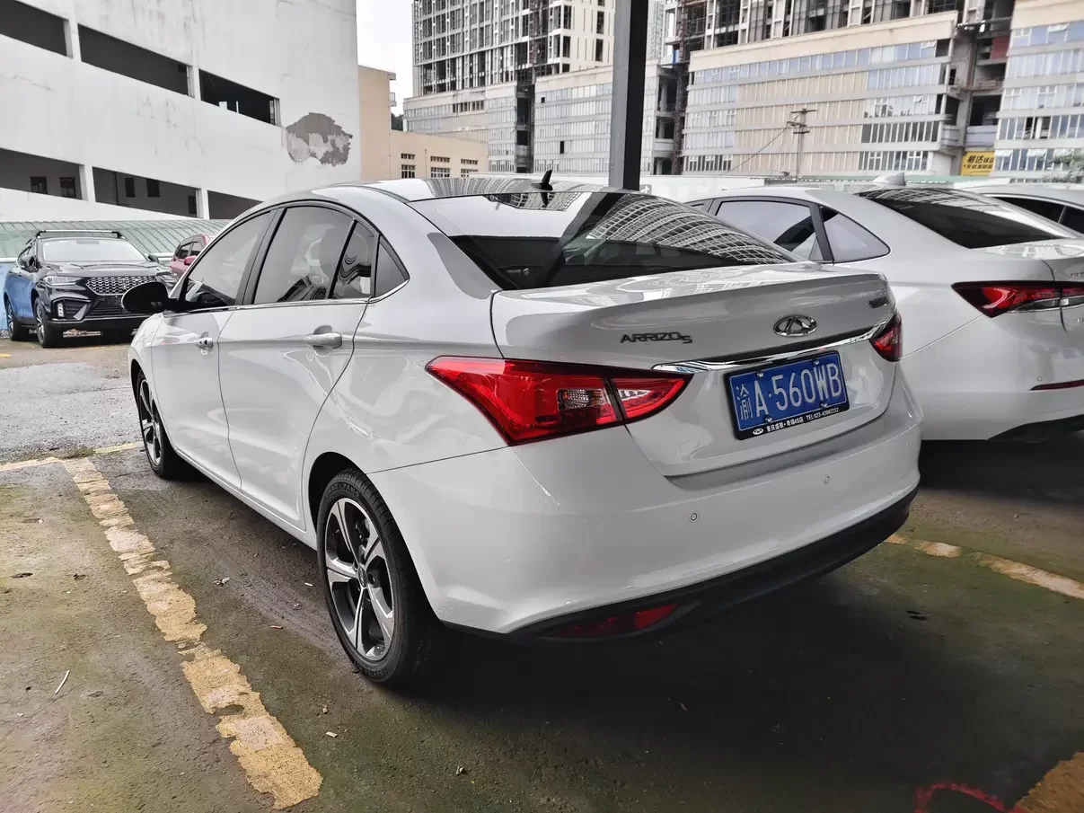 Chery Arrizo 5