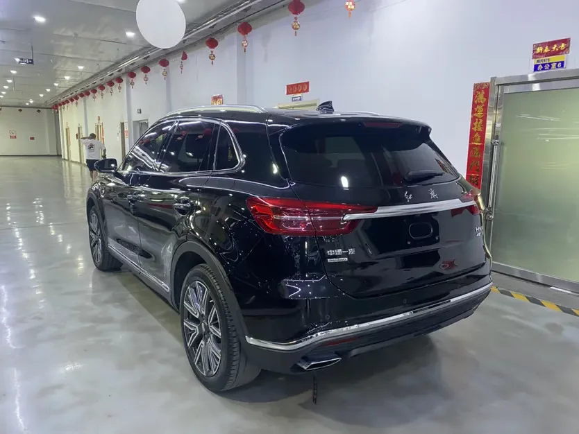 Hongqi HS5