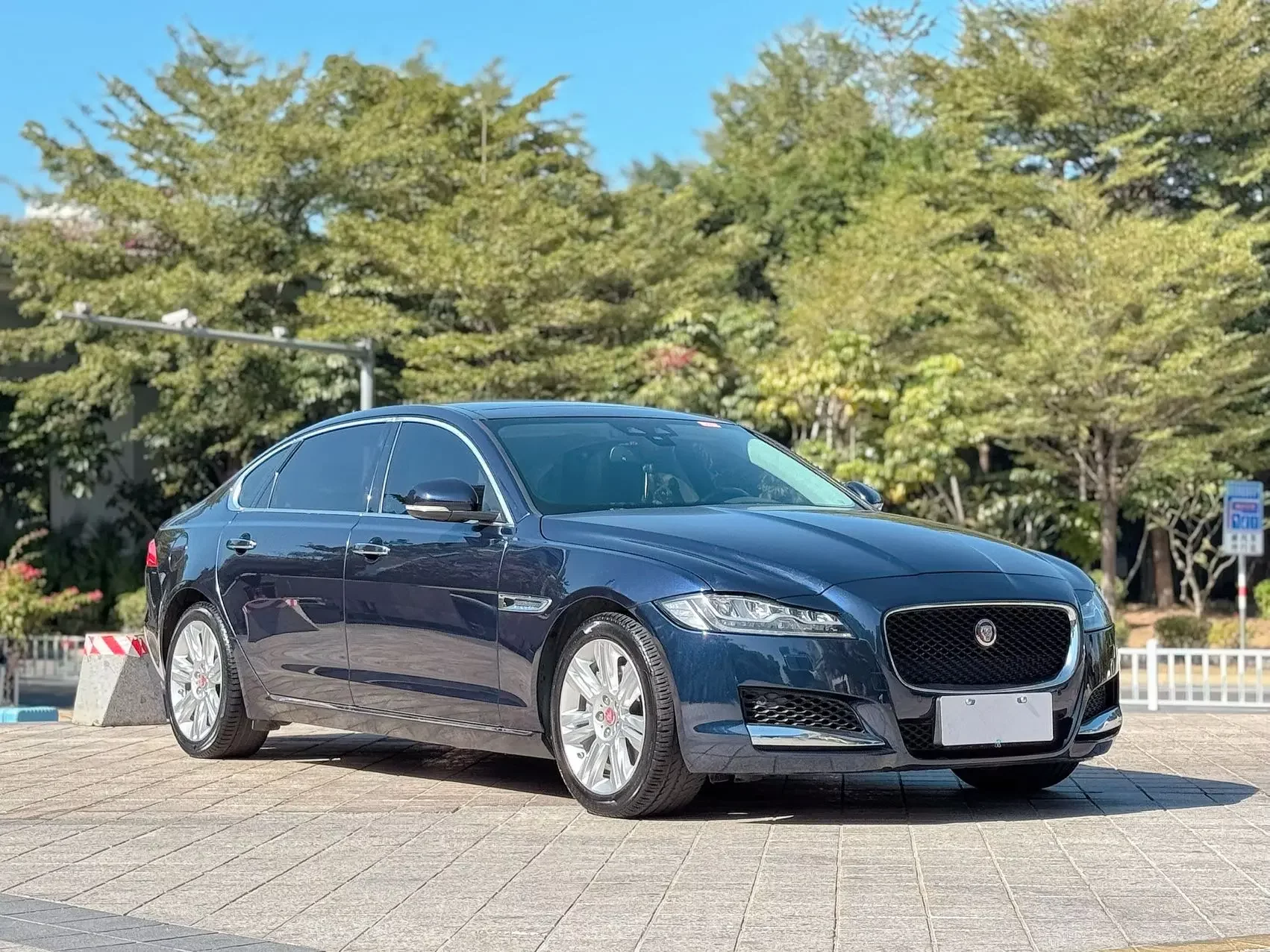 Jaguar XFL