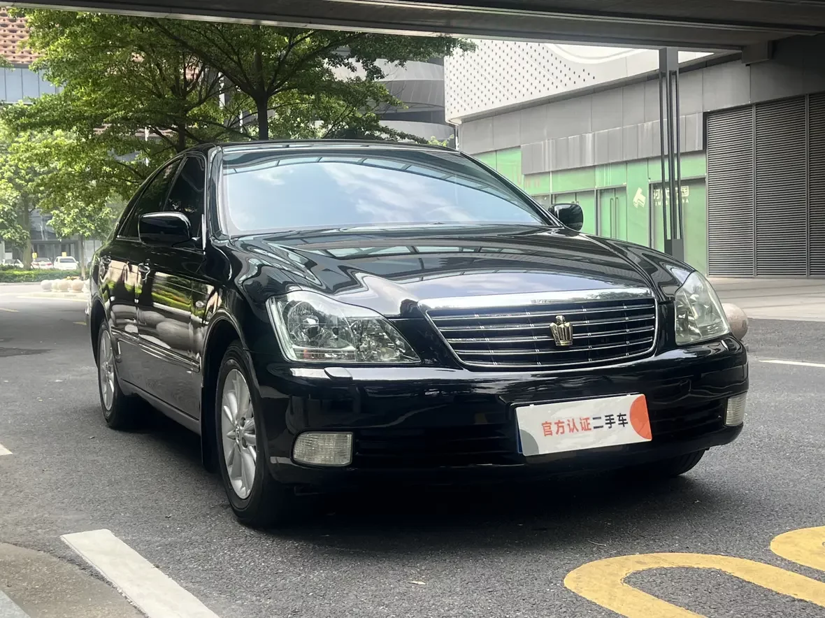 Toyota crown