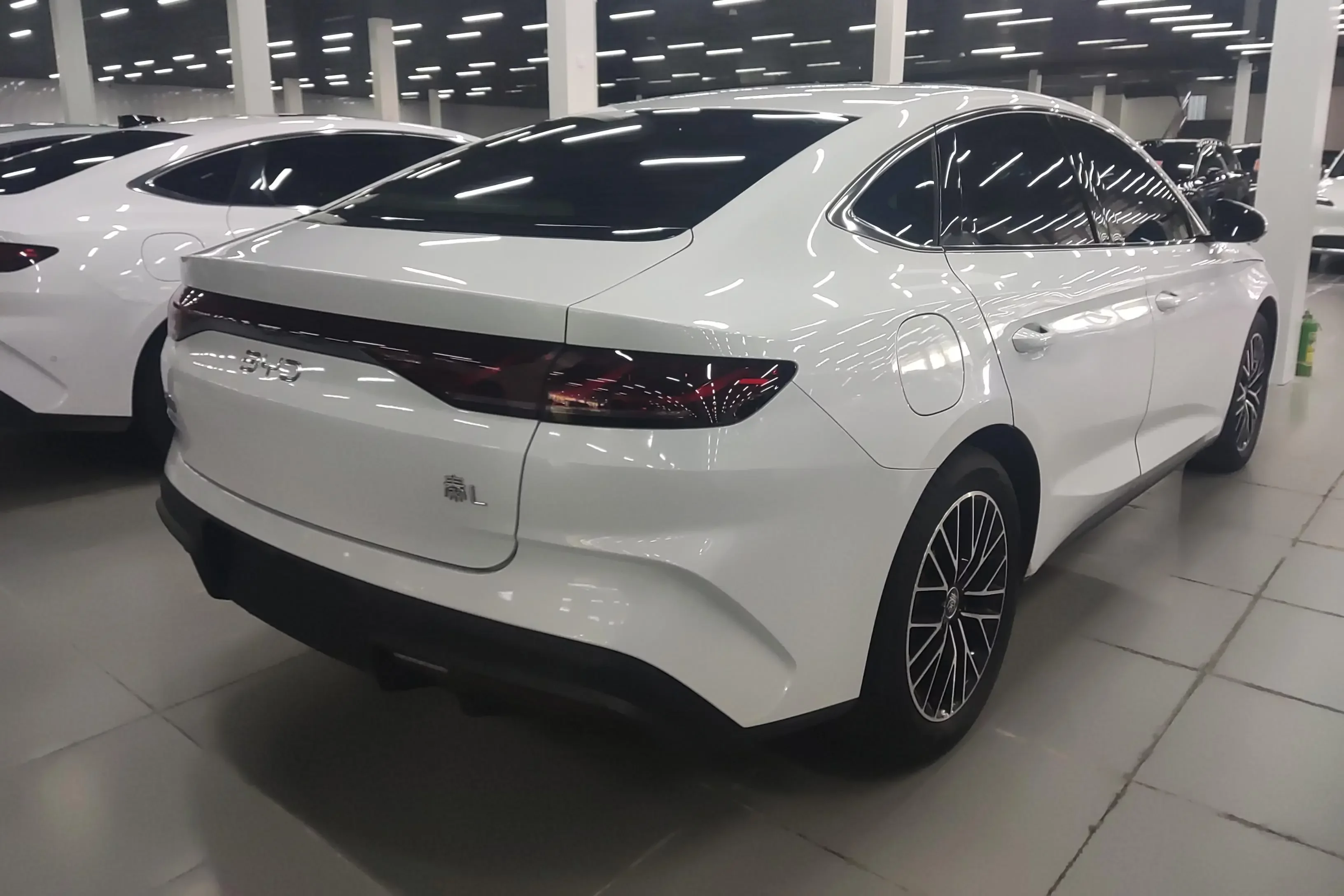 BYD Qin L DM