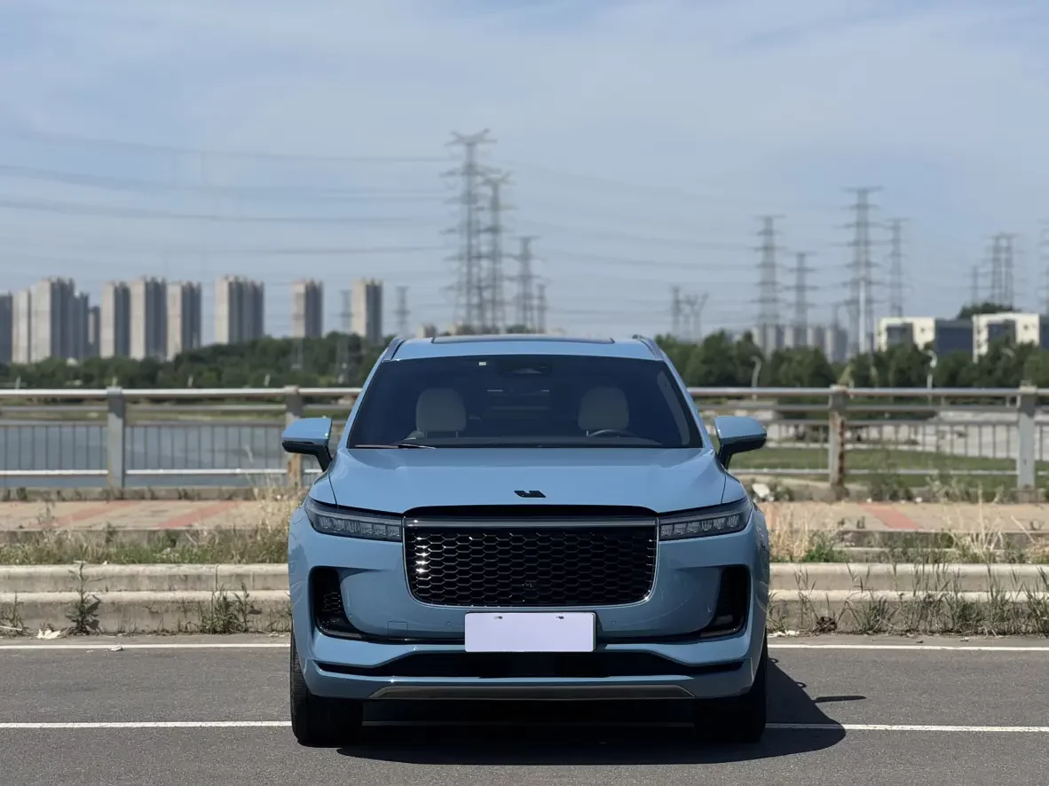 Li ONE (Ideal ONE)  из Китая