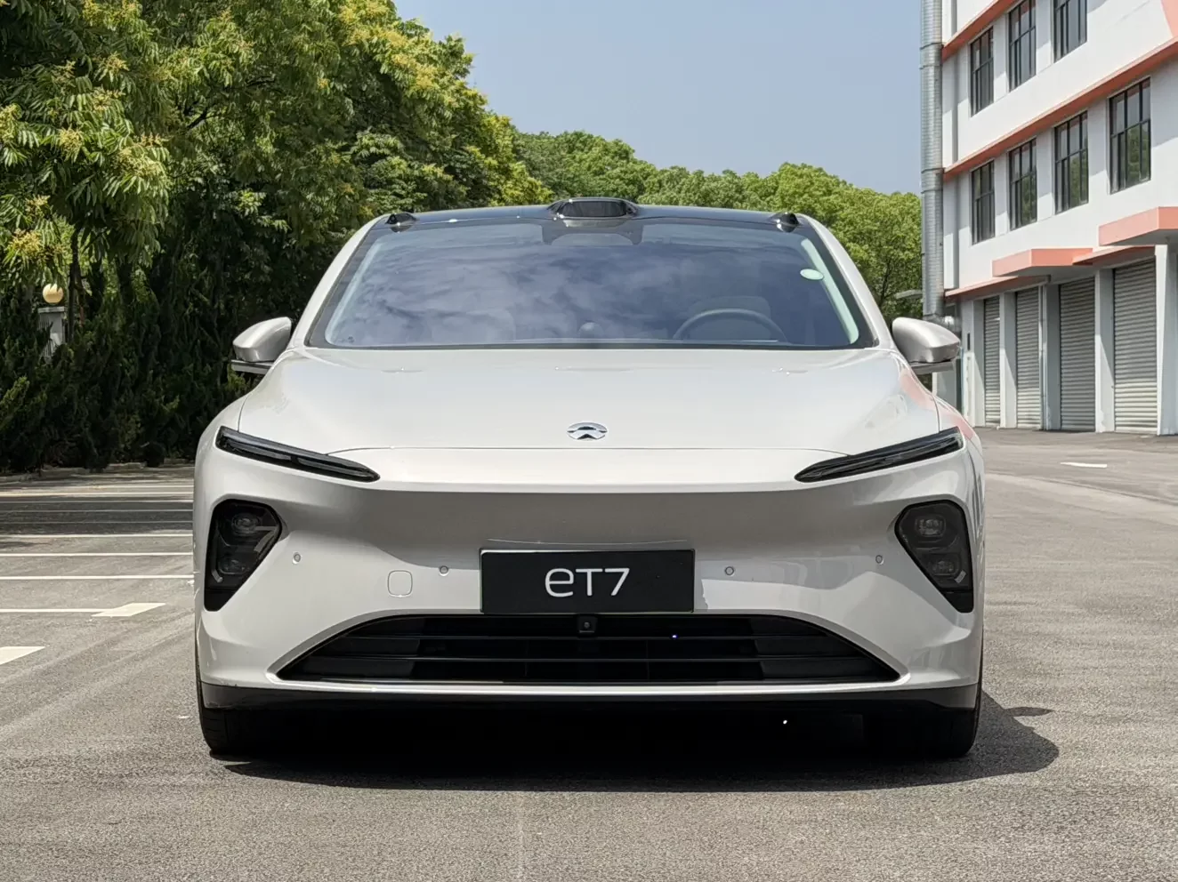 NIO ET7
