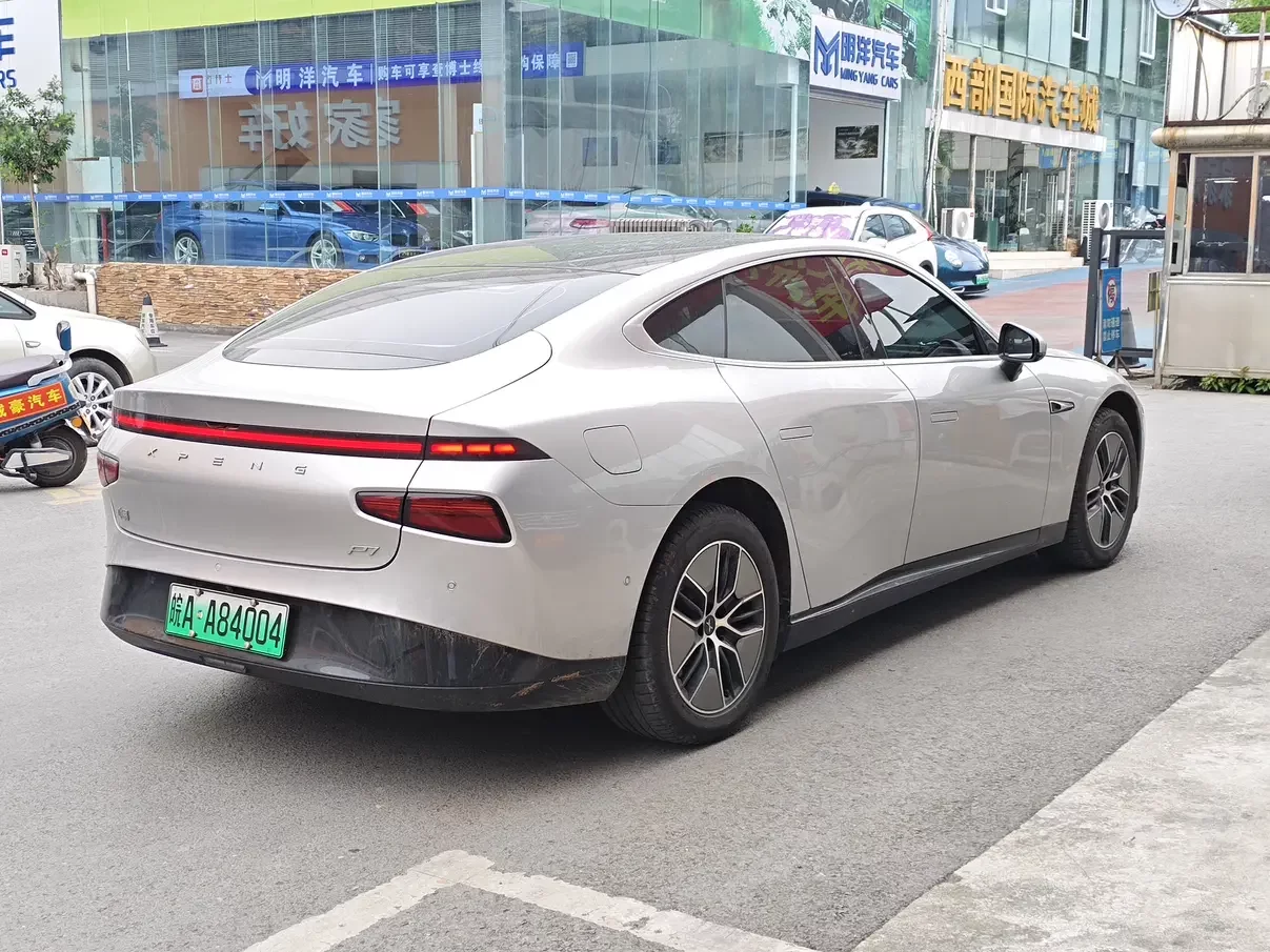 Xpeng P7