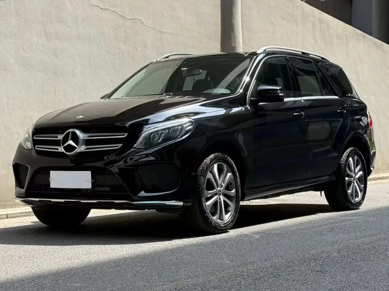 Mercedes-Benz GLE (Imported)