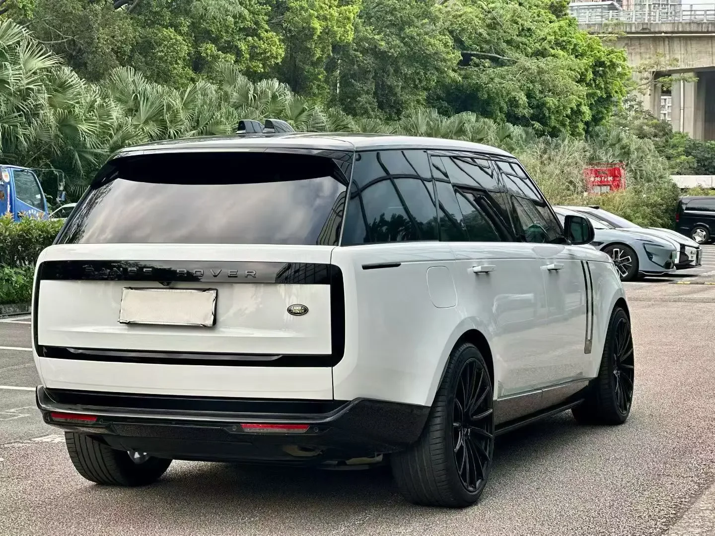 Land Rover range rover