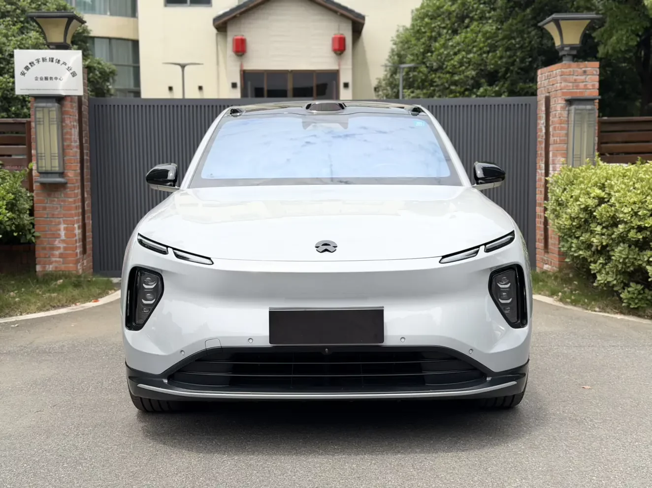 NIO EC6