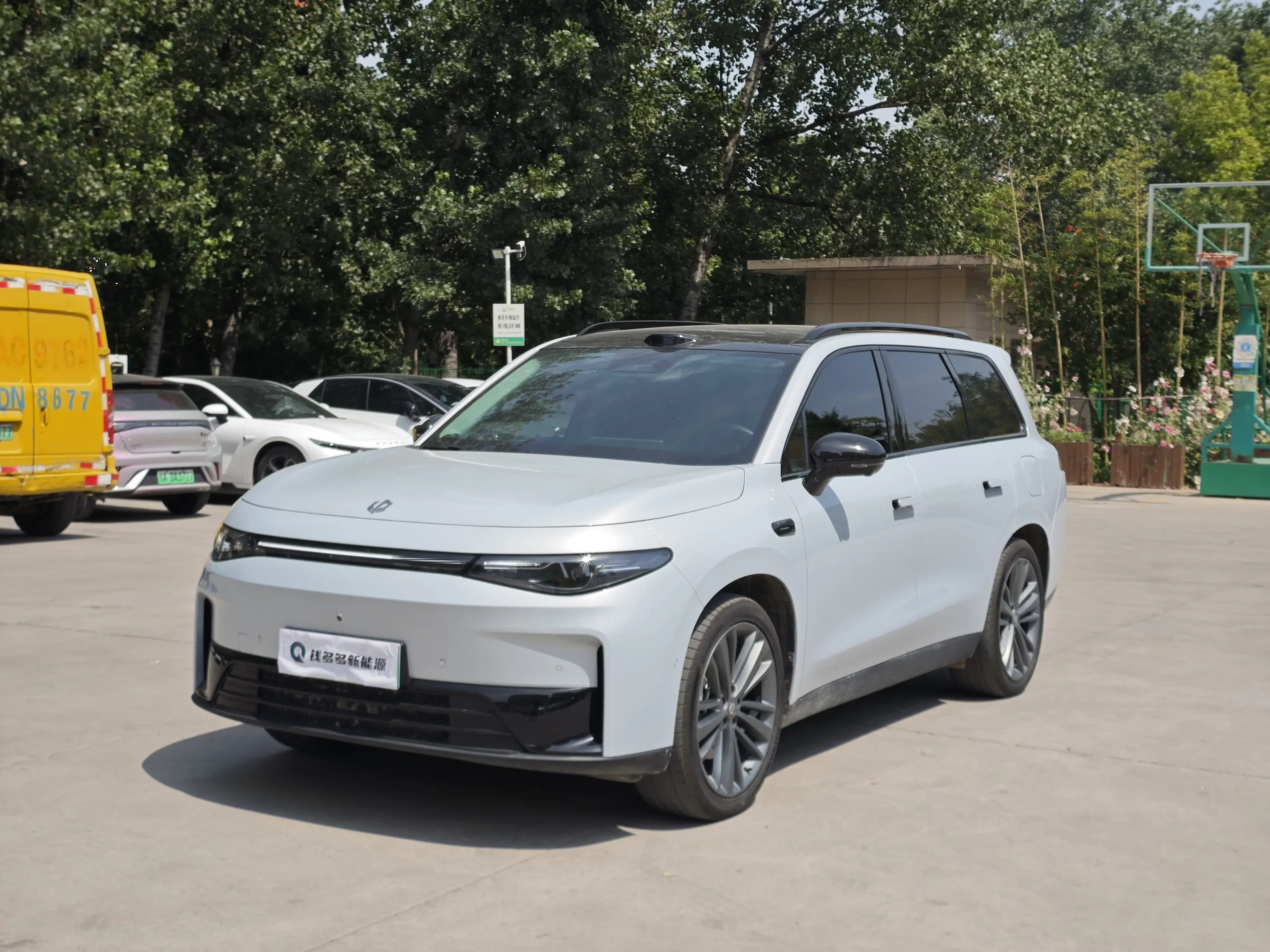 Leapmotor C16