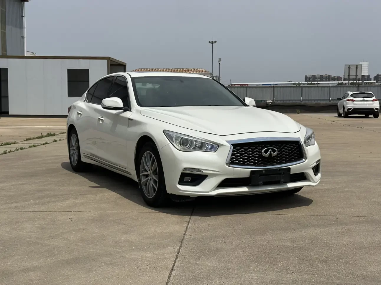 Infiniti Q50L