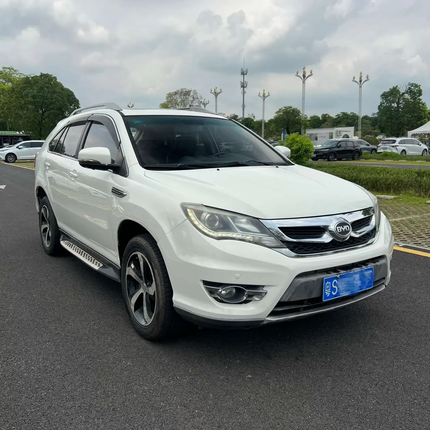 BYD S7