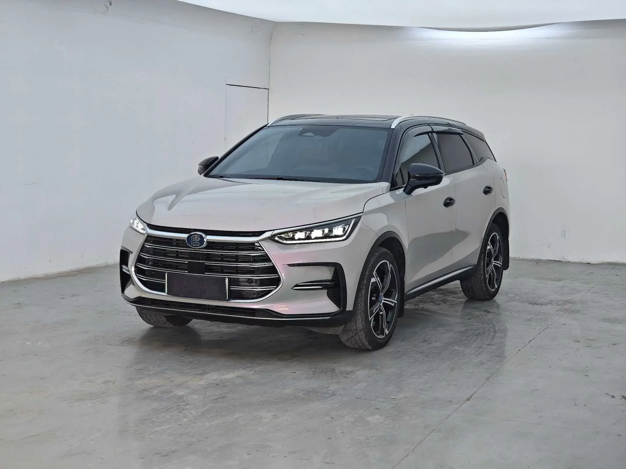BYD Tang DM