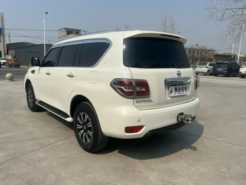 Nissan Patrol Y61
