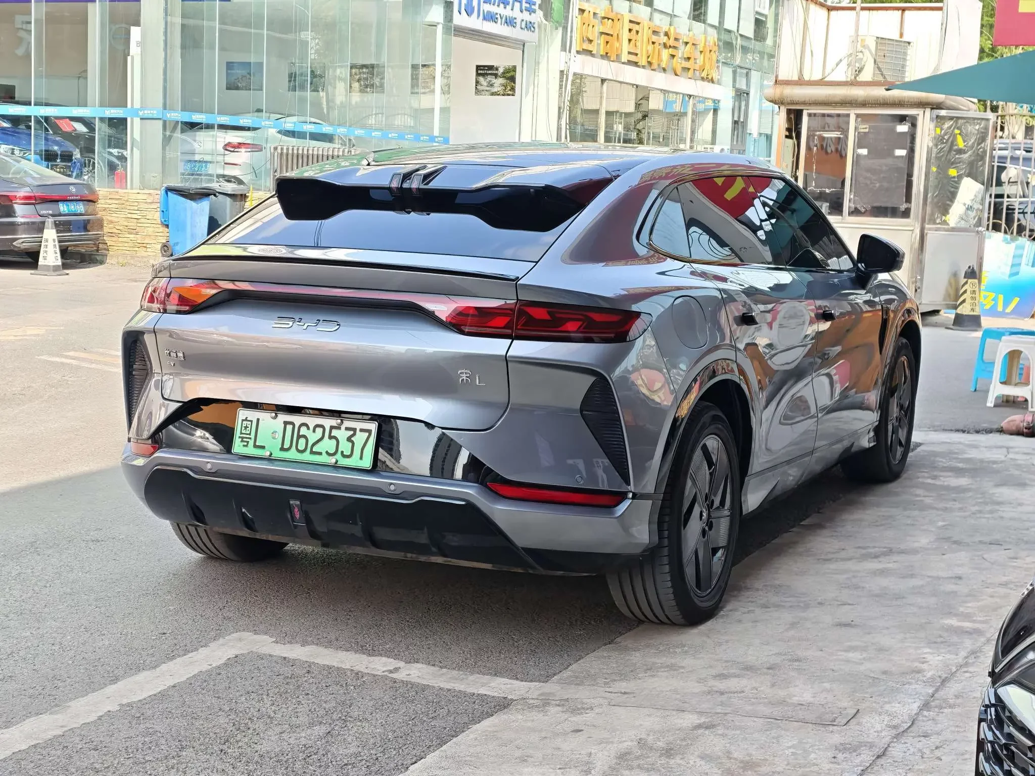BYD Song L EV