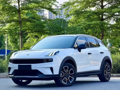 Lynk & Co 06