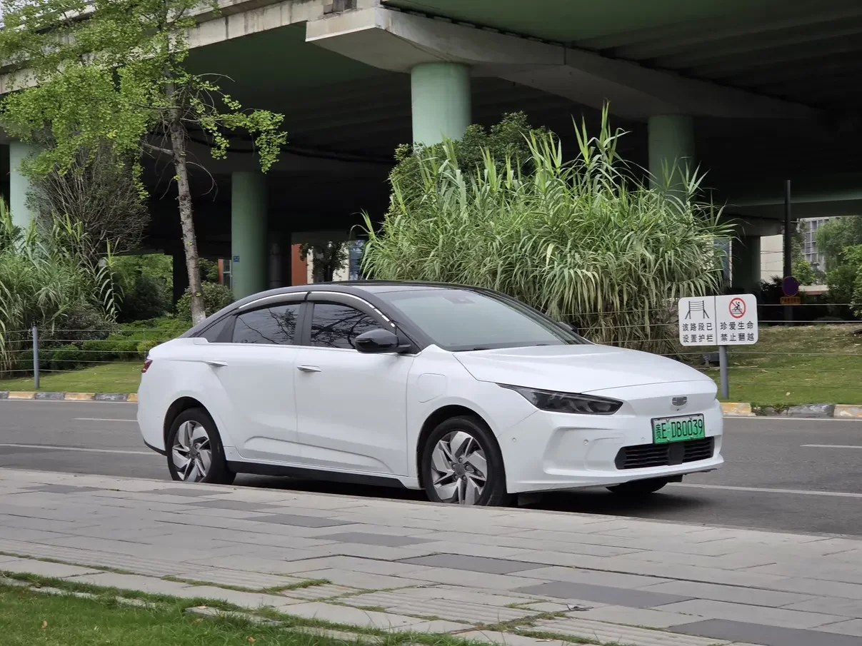 Geely Geometry A