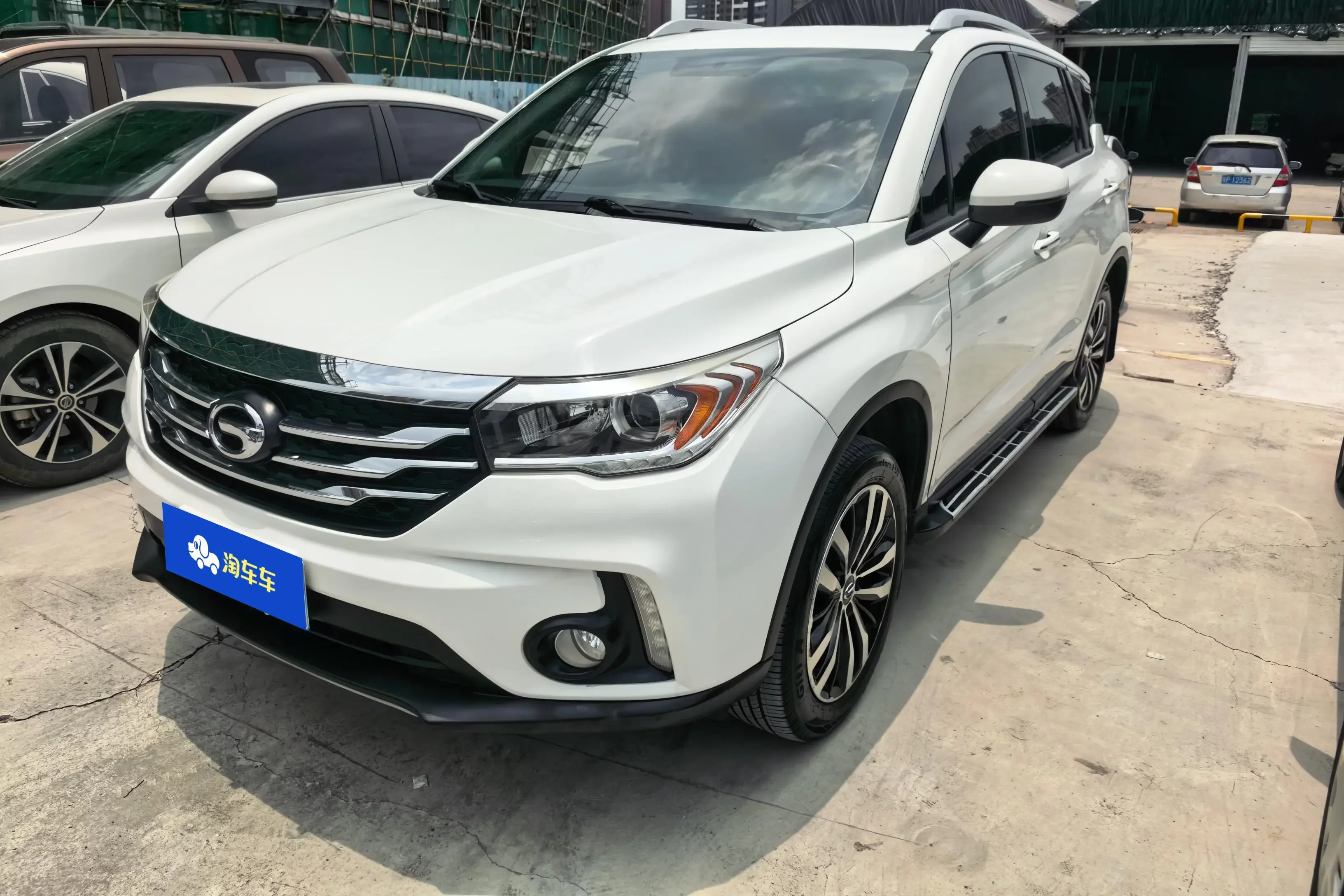 GAC Trumpchi GS4