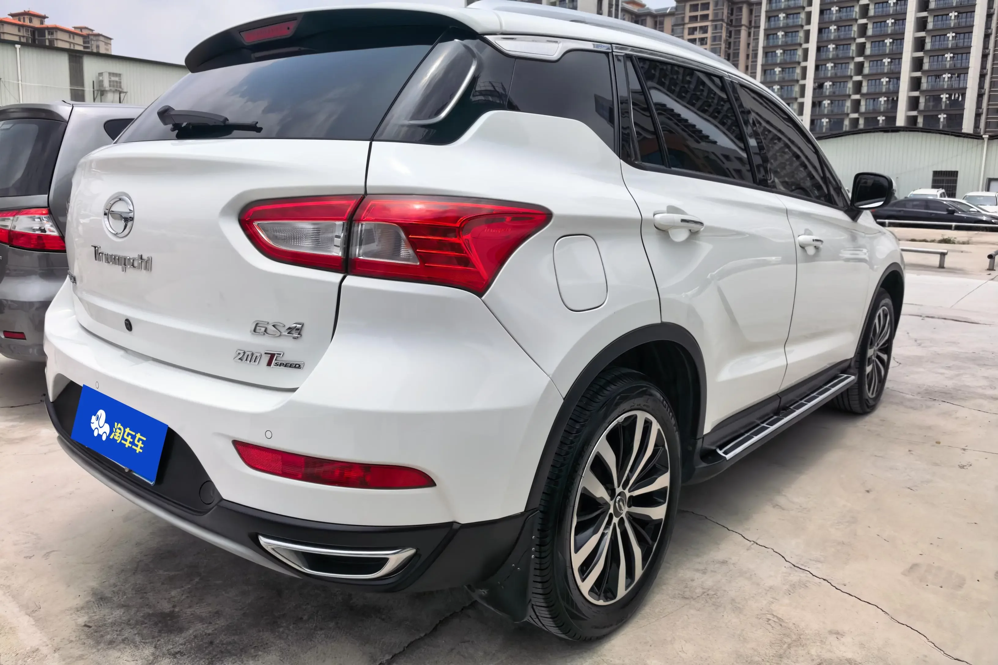 GAC Trumpchi GS4