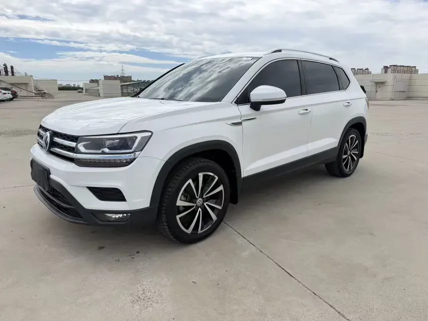 Volkswagen Tharu