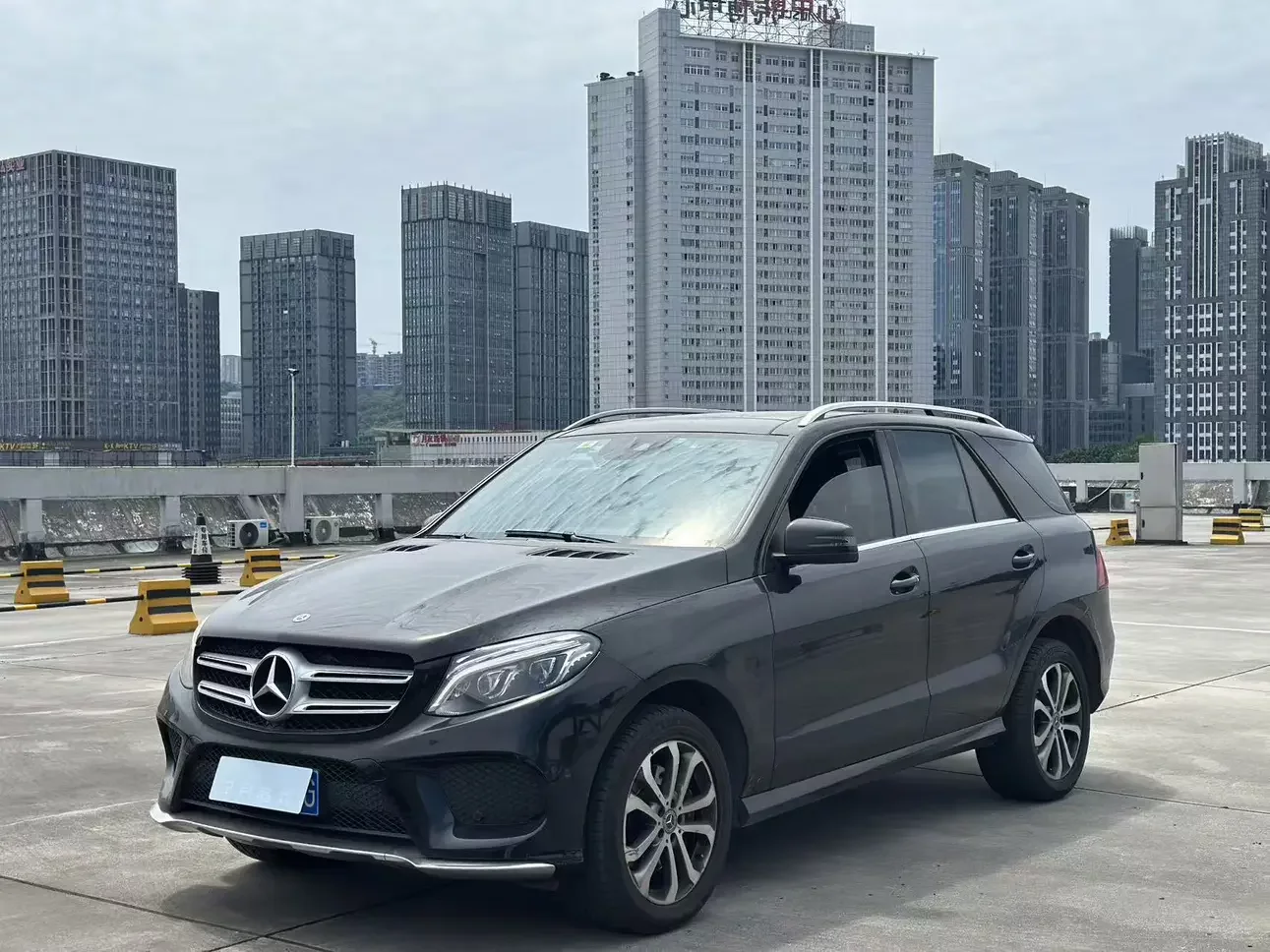 Mercedes-Benz GLE (Imported)