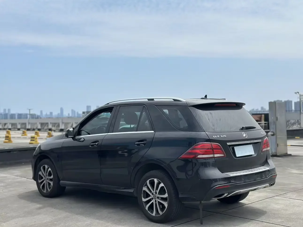 Mercedes-Benz GLE (Imported)