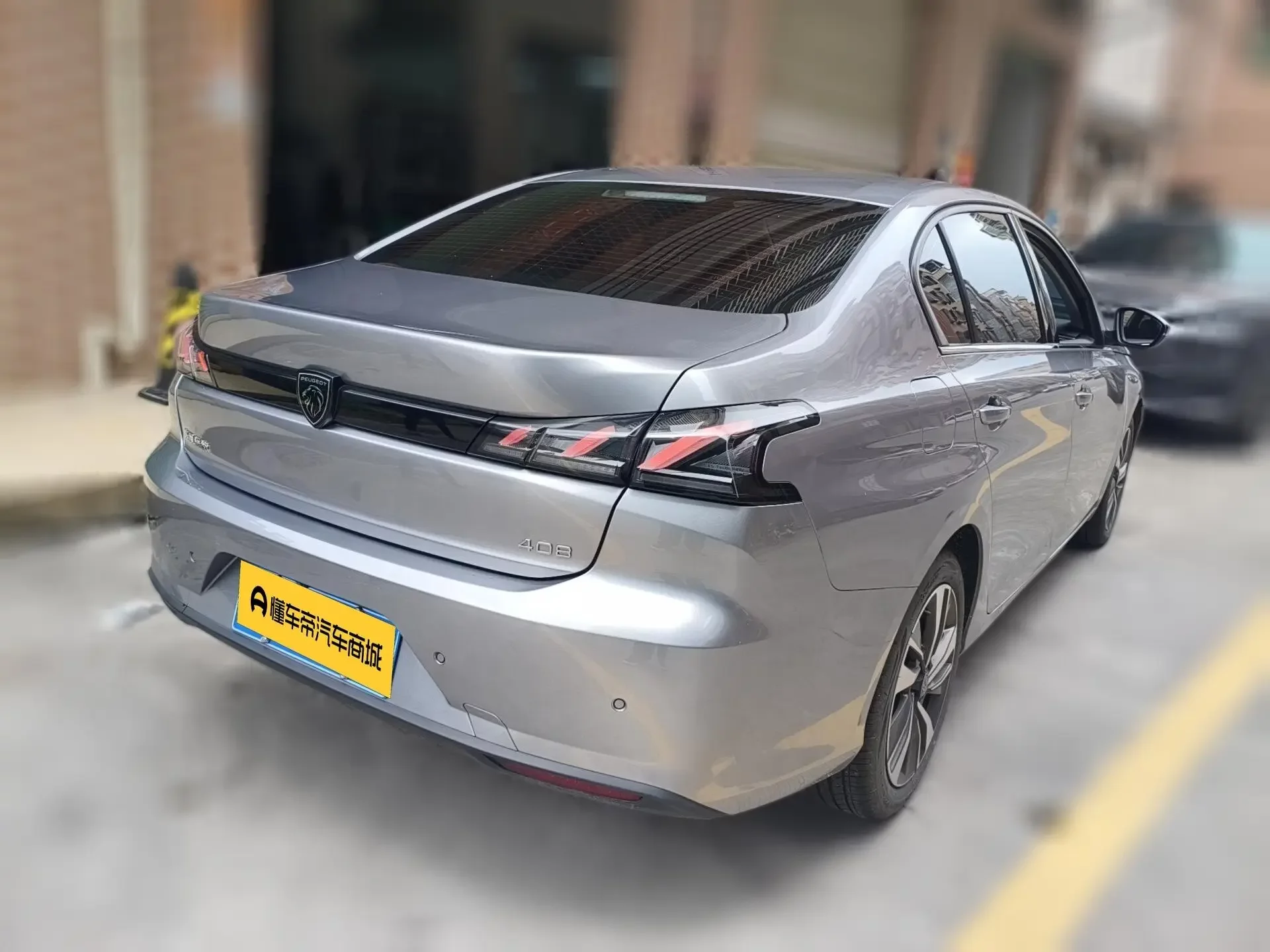 Peugeot 408