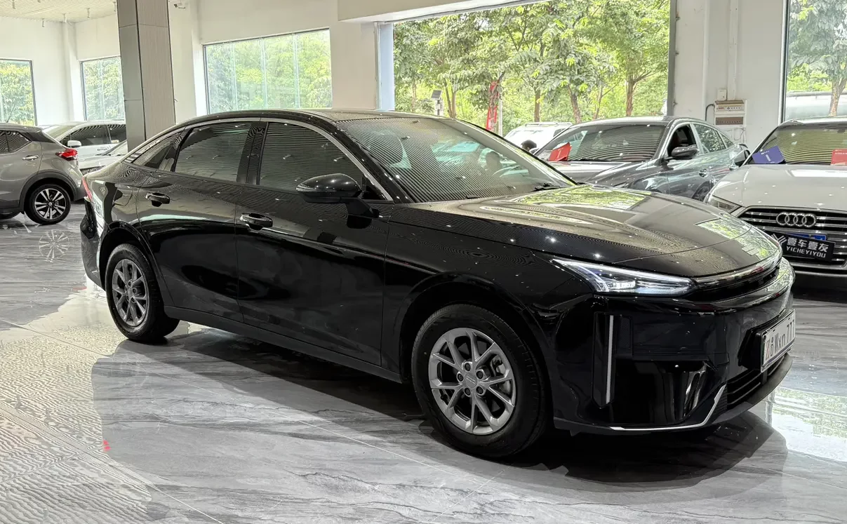 Geely Galaxy L6