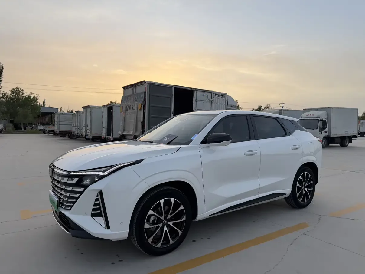 Changan UNI-Z PHEV