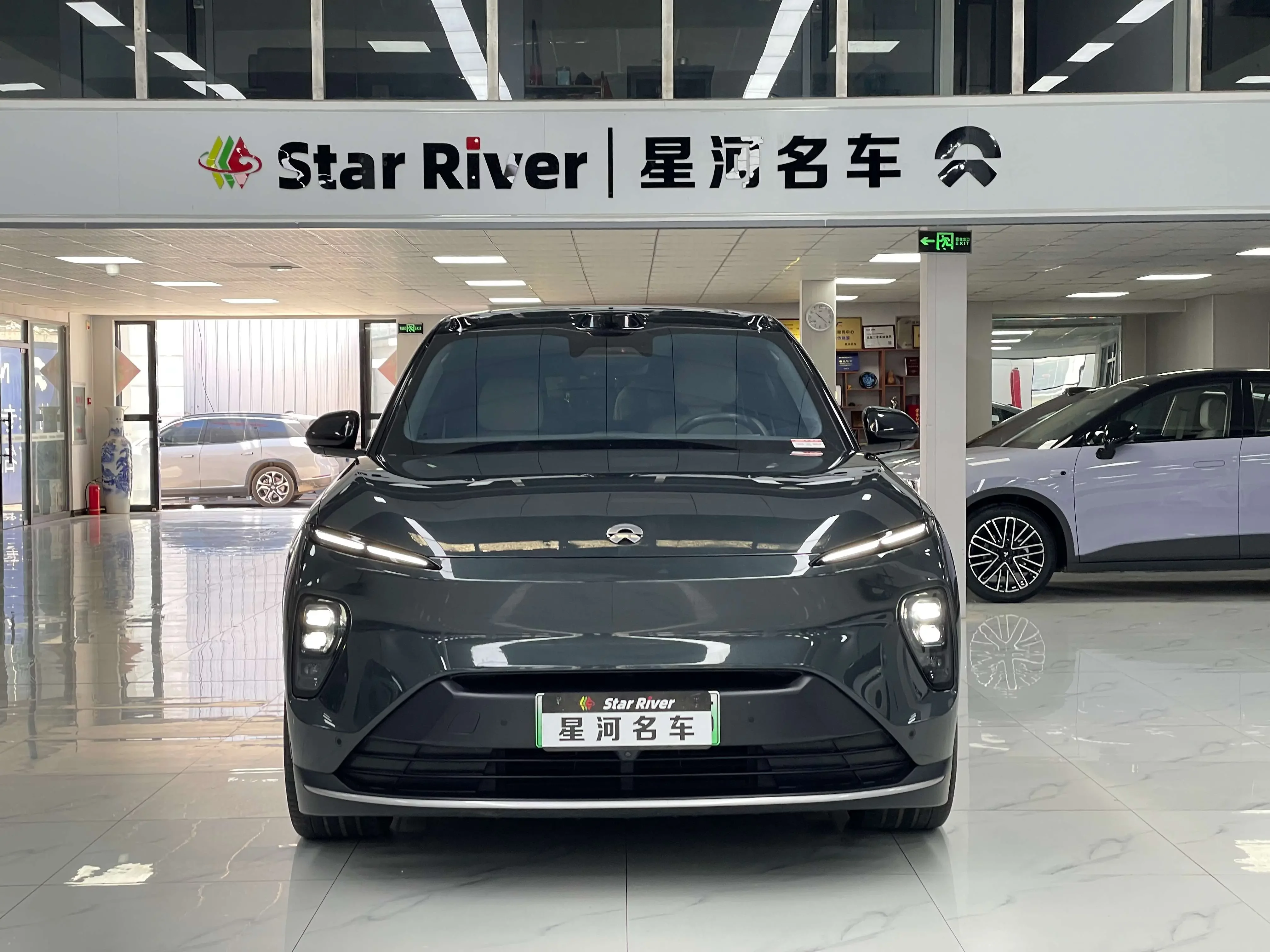 NIO ES8