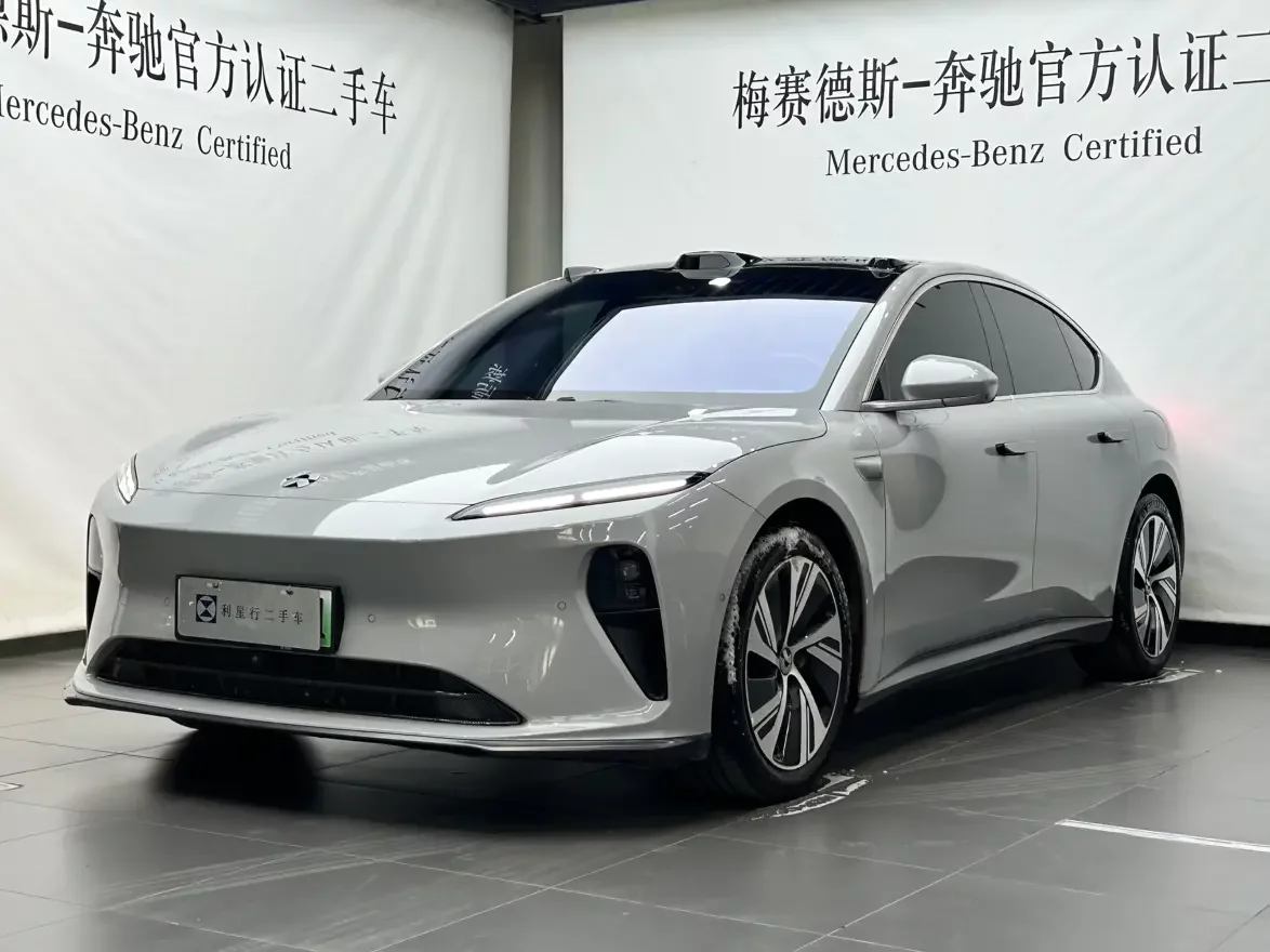 NIO ET5  из Китая