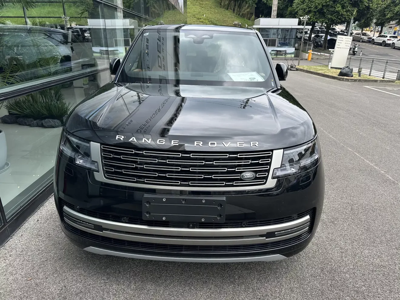 Land Rover range rover