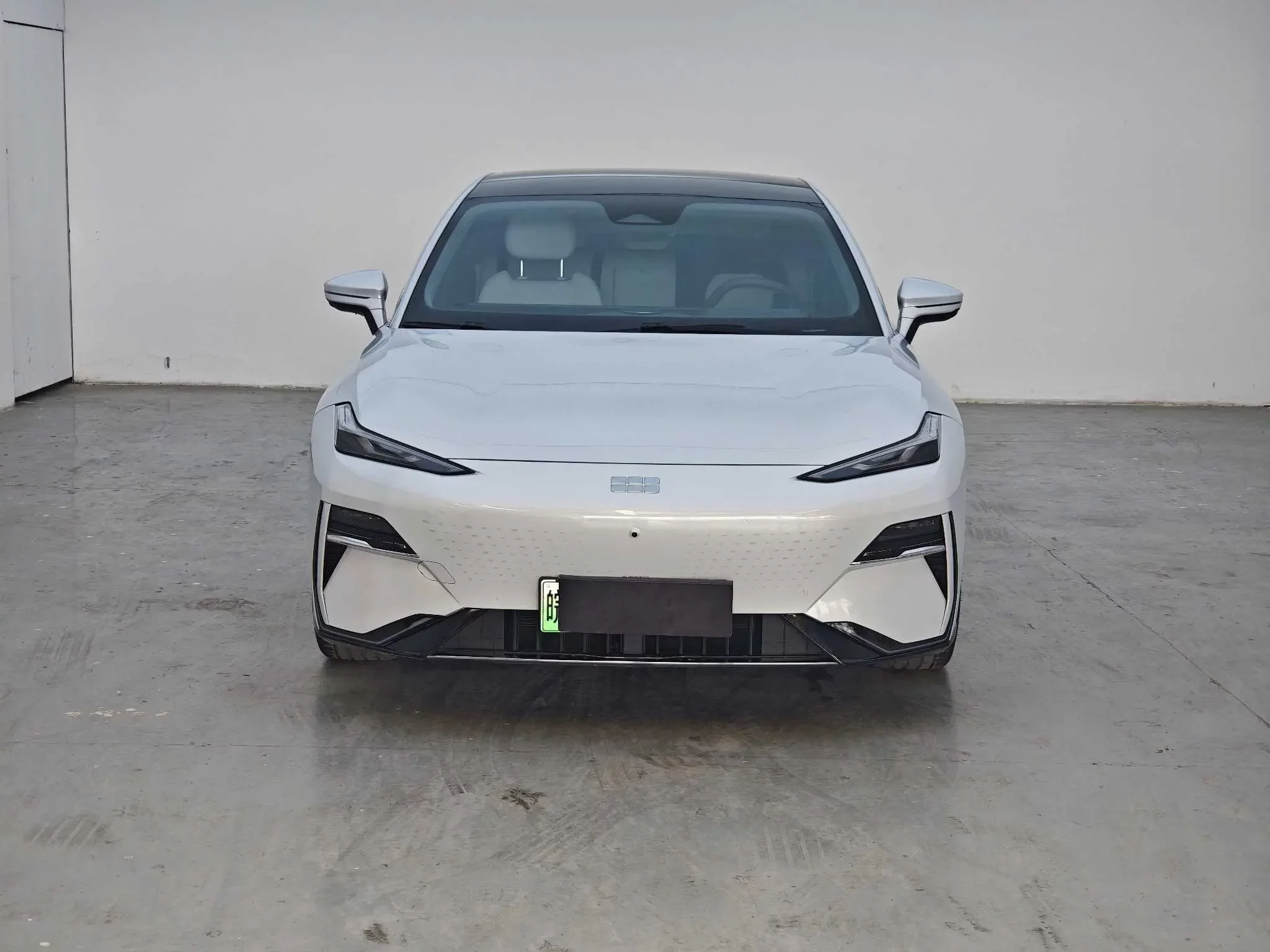 Geely Galaxy E8