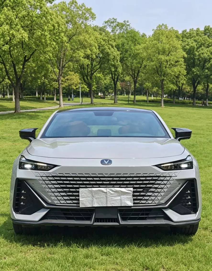 Changan UNI-V  из Китая