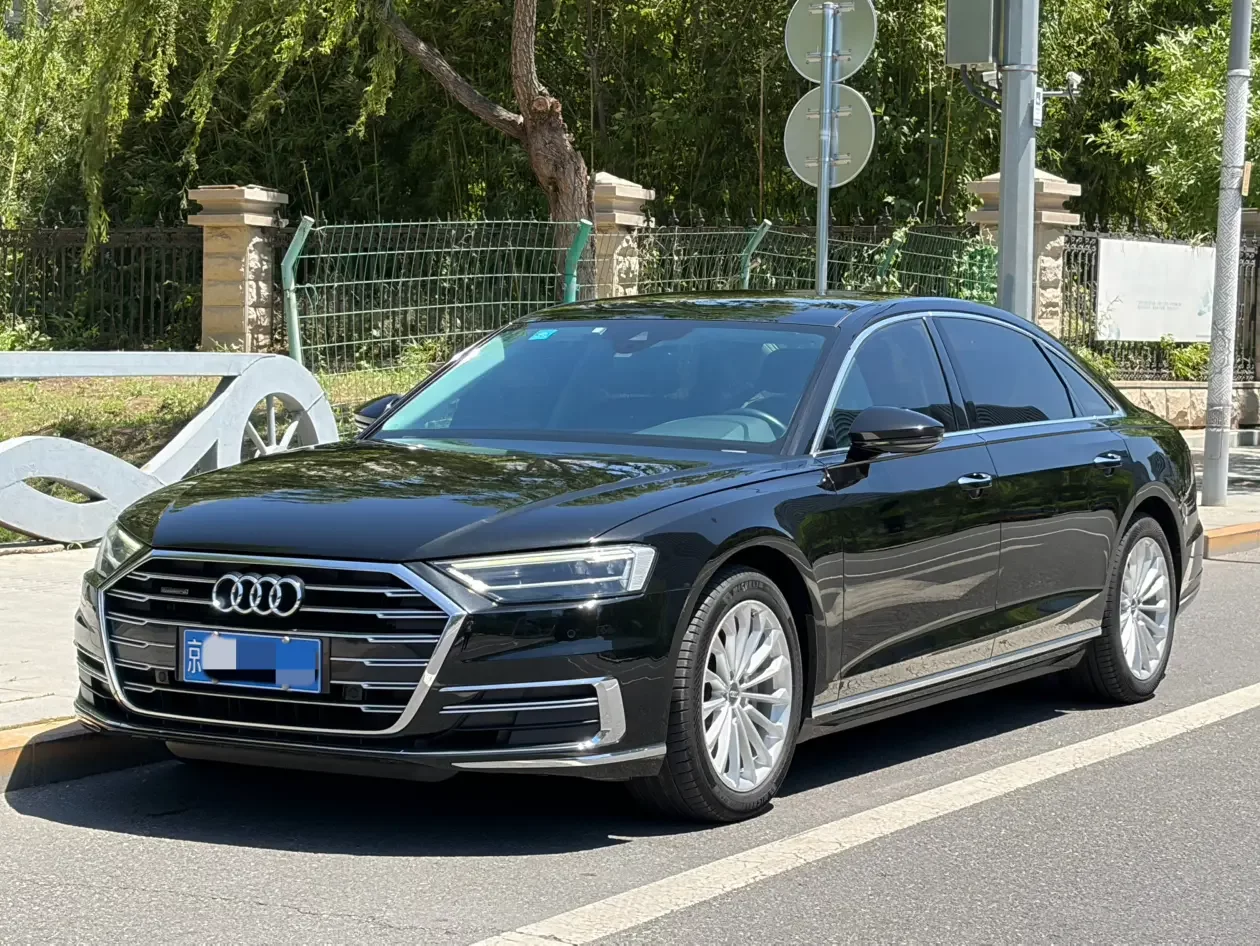 Audi A8
