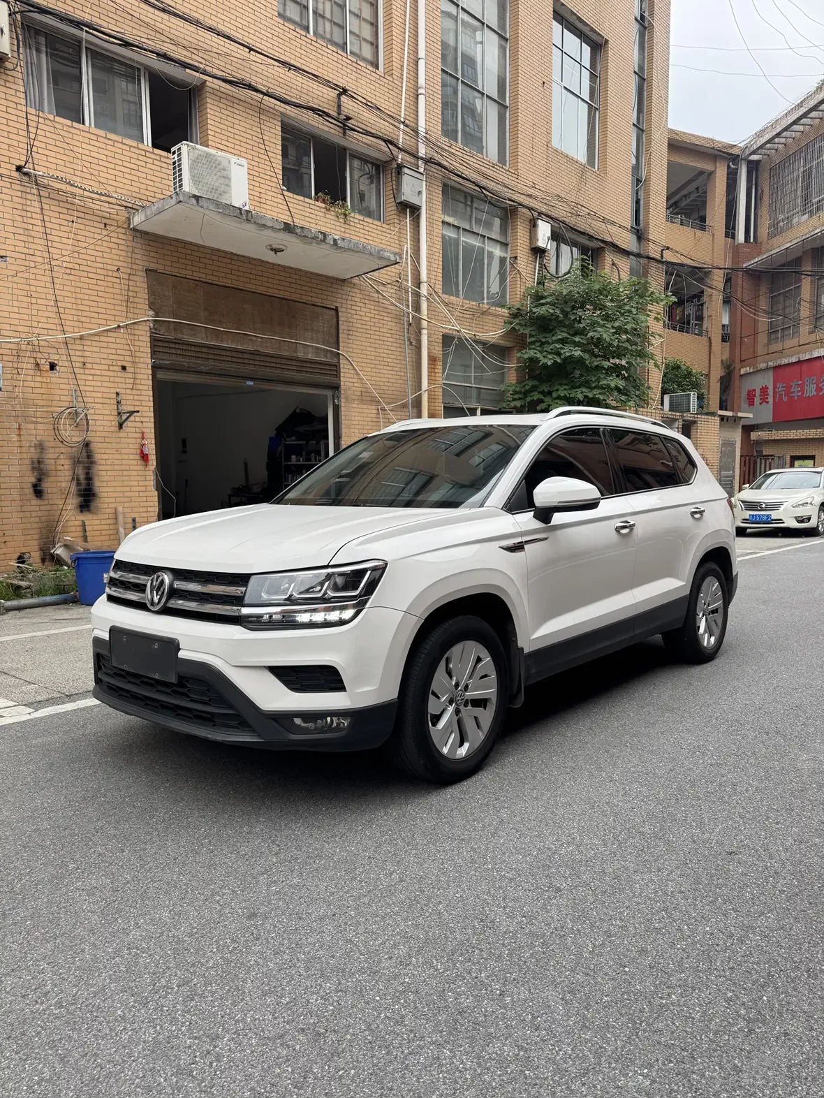 Volkswagen Tharu