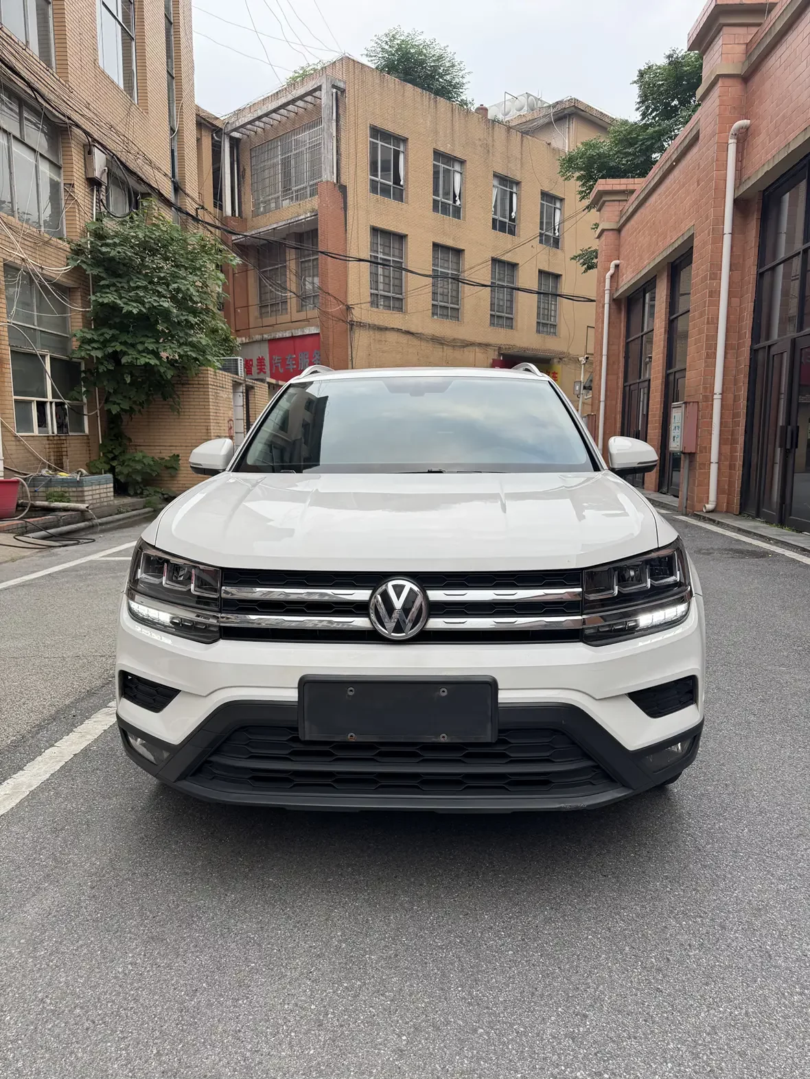 Volkswagen Tharu