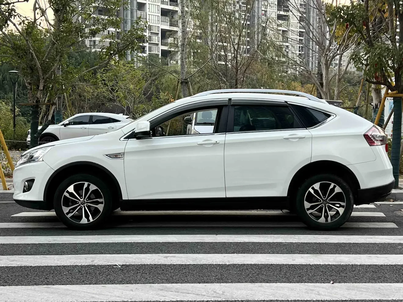 Nazhijie You6 SUV