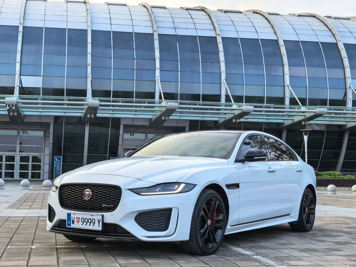 Jaguar XEL