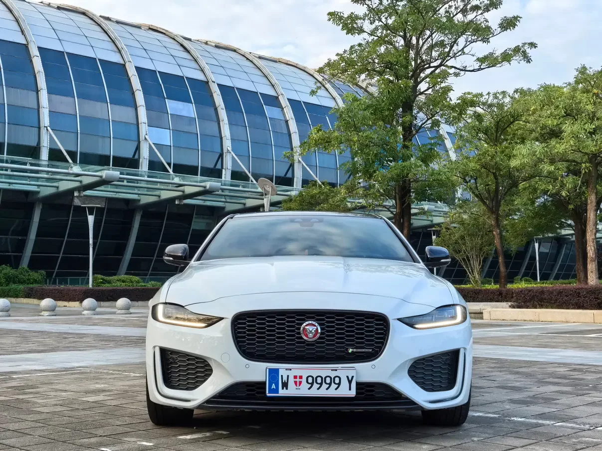 Jaguar XEL