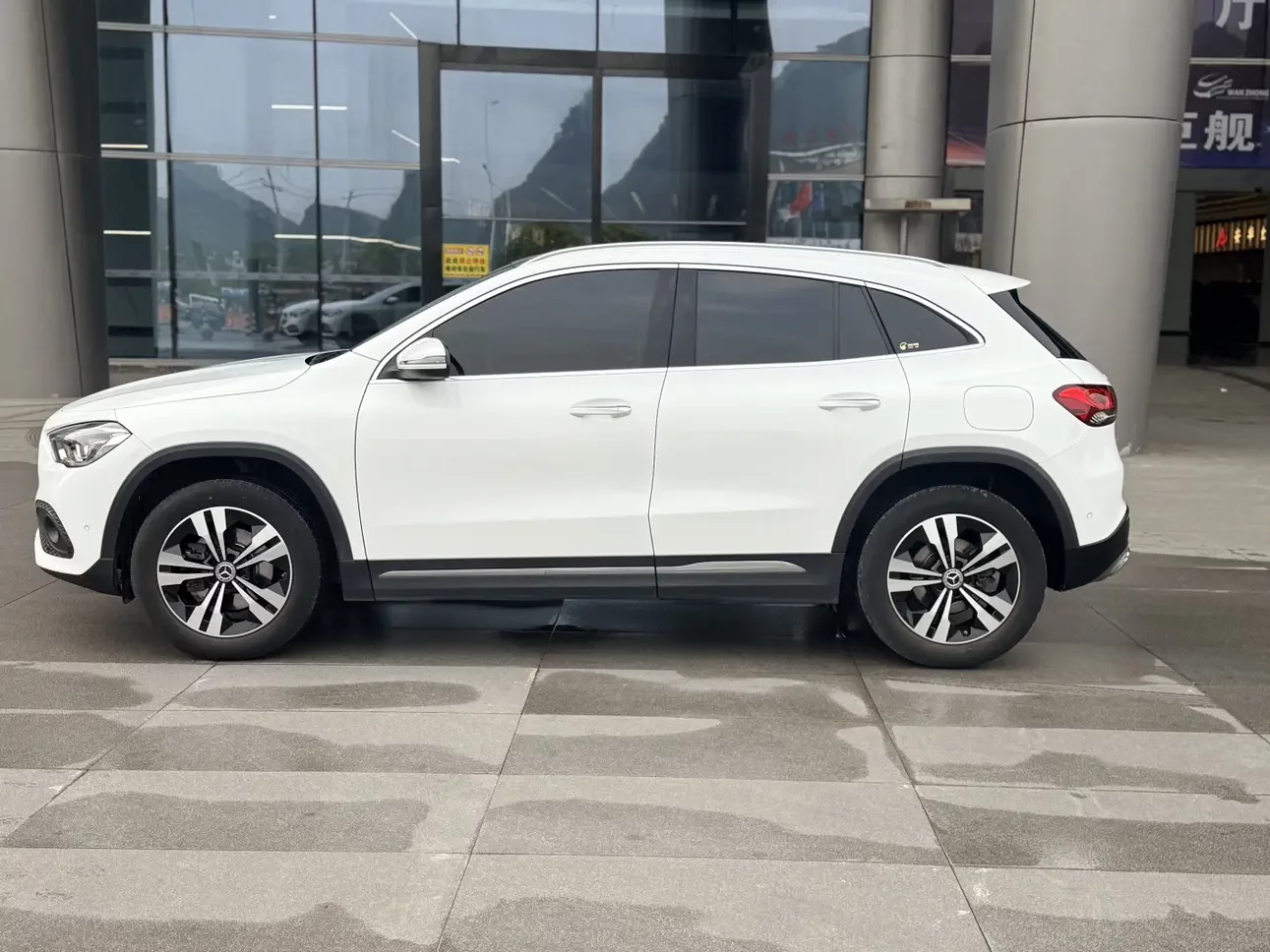 Mercedes-Benz GLA