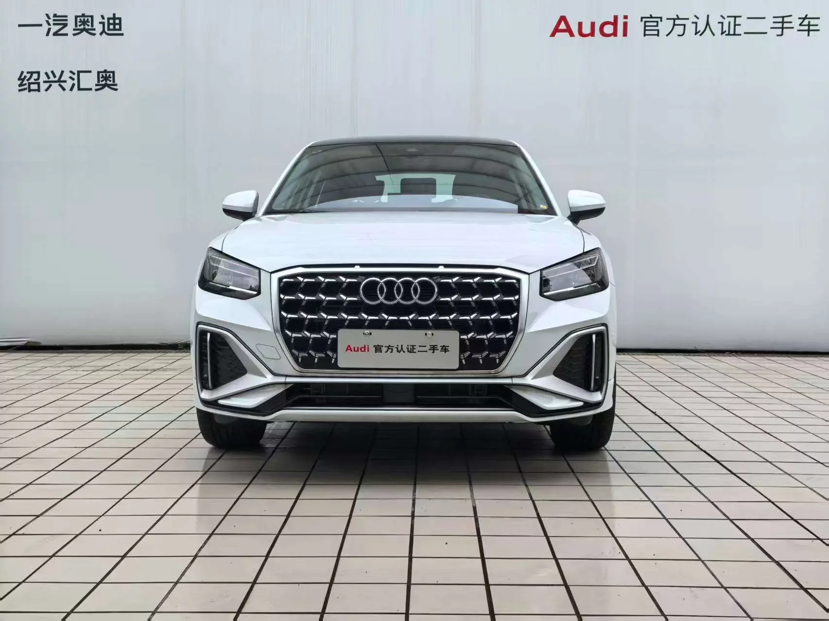 Audi Q2L