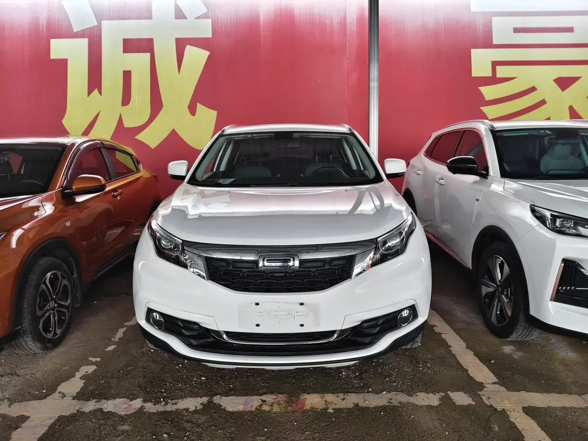 Qoros 5