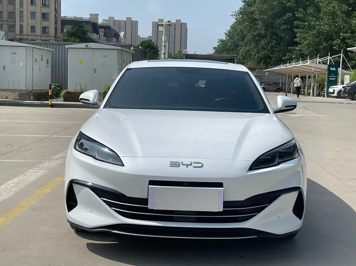 BYD Seal 06DM